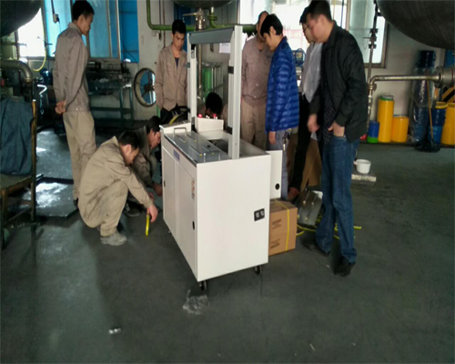 全自动高台打包机调试现场